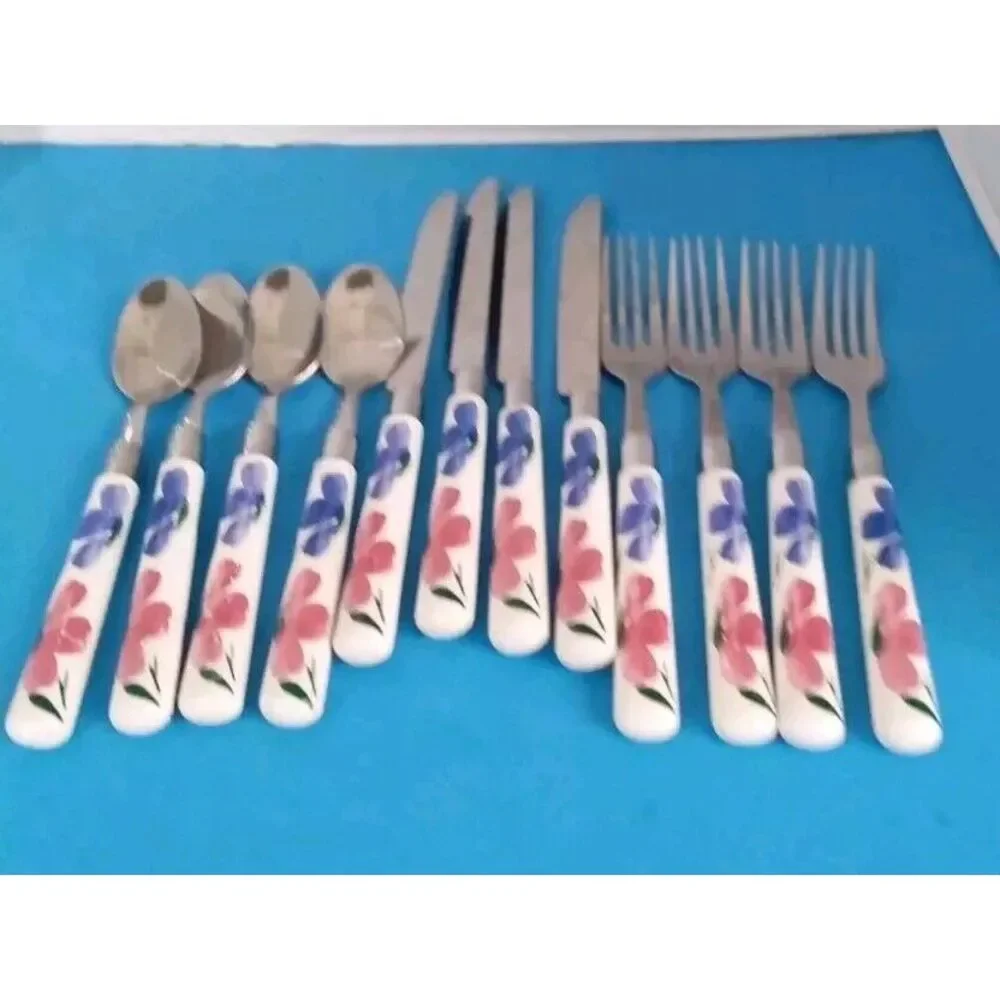 Vintage Floral Flatware Set Pink‎ Blue Flowers White Handle 12-Piece Dining Set